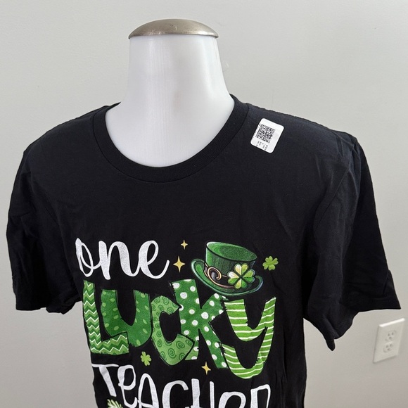 Gildan Men’s Small St Patrick’s Day  Lucky Teacher Shirt - Picture 2 of 4